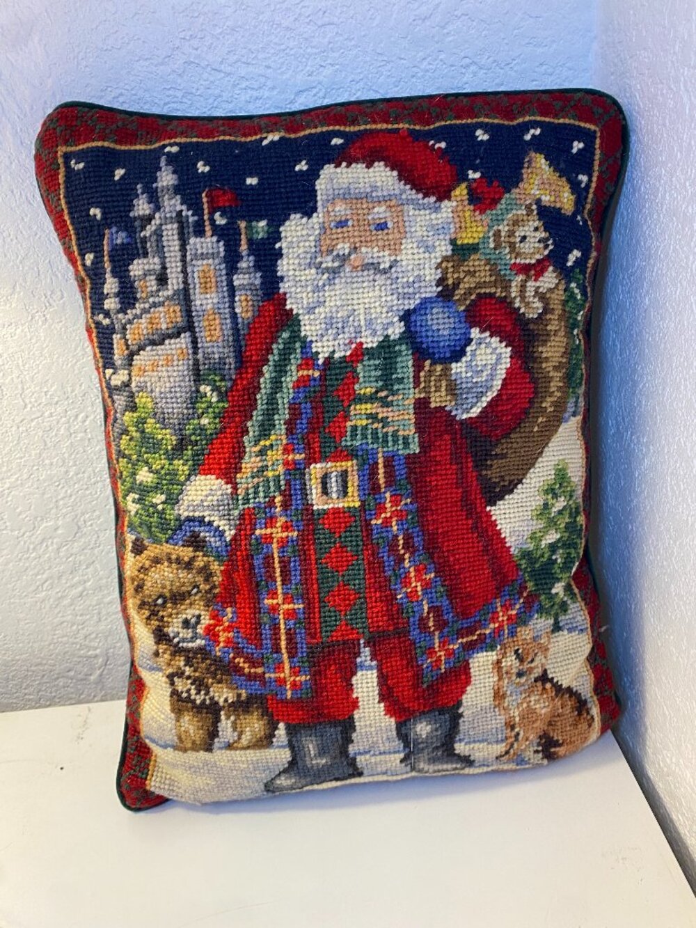 Vintage Santa Claus Needlepoint Christmas Pillow Green Velvet Back Zipper 12x14